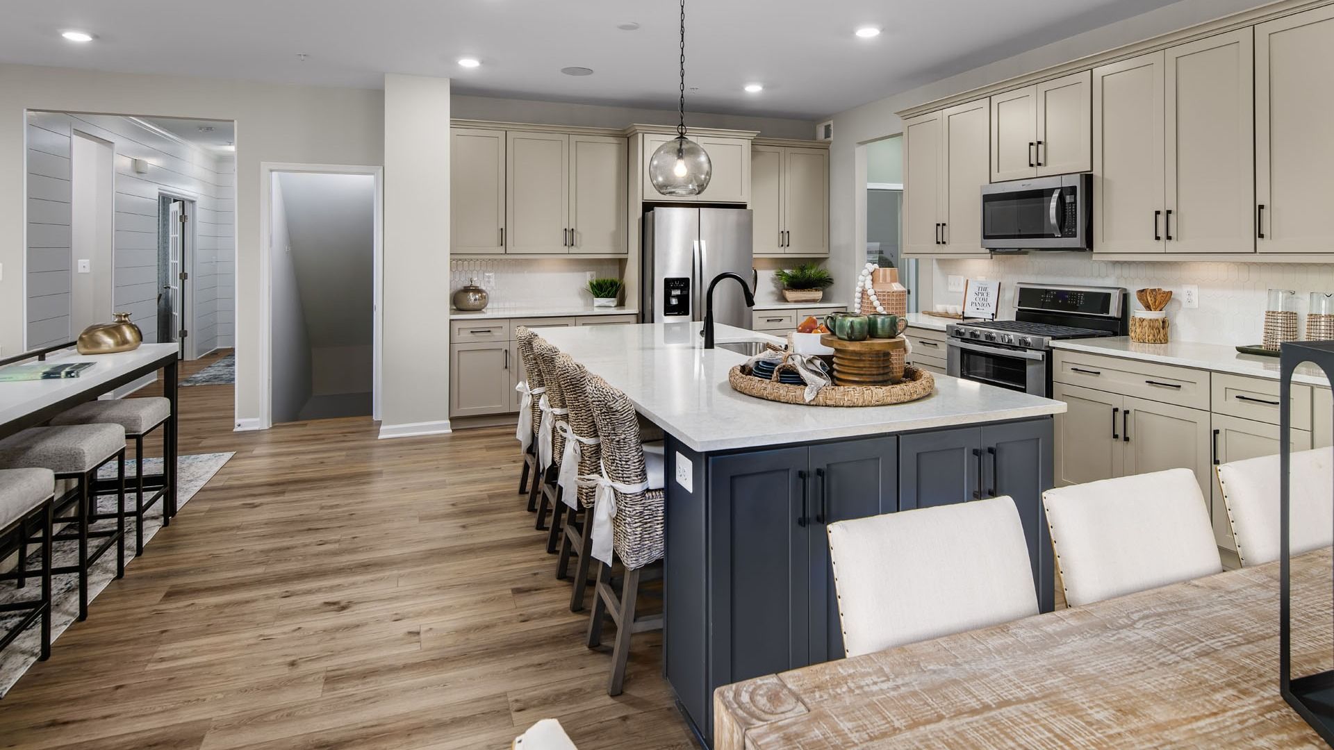 Bridgeport II Kitchen and Dining Area Brunswick Crossing