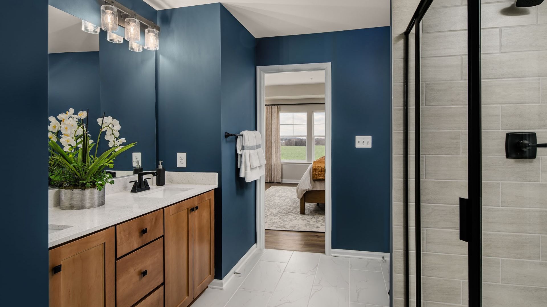Bridgeport II Owner's Suite Bathroom at Brunswick Crossing