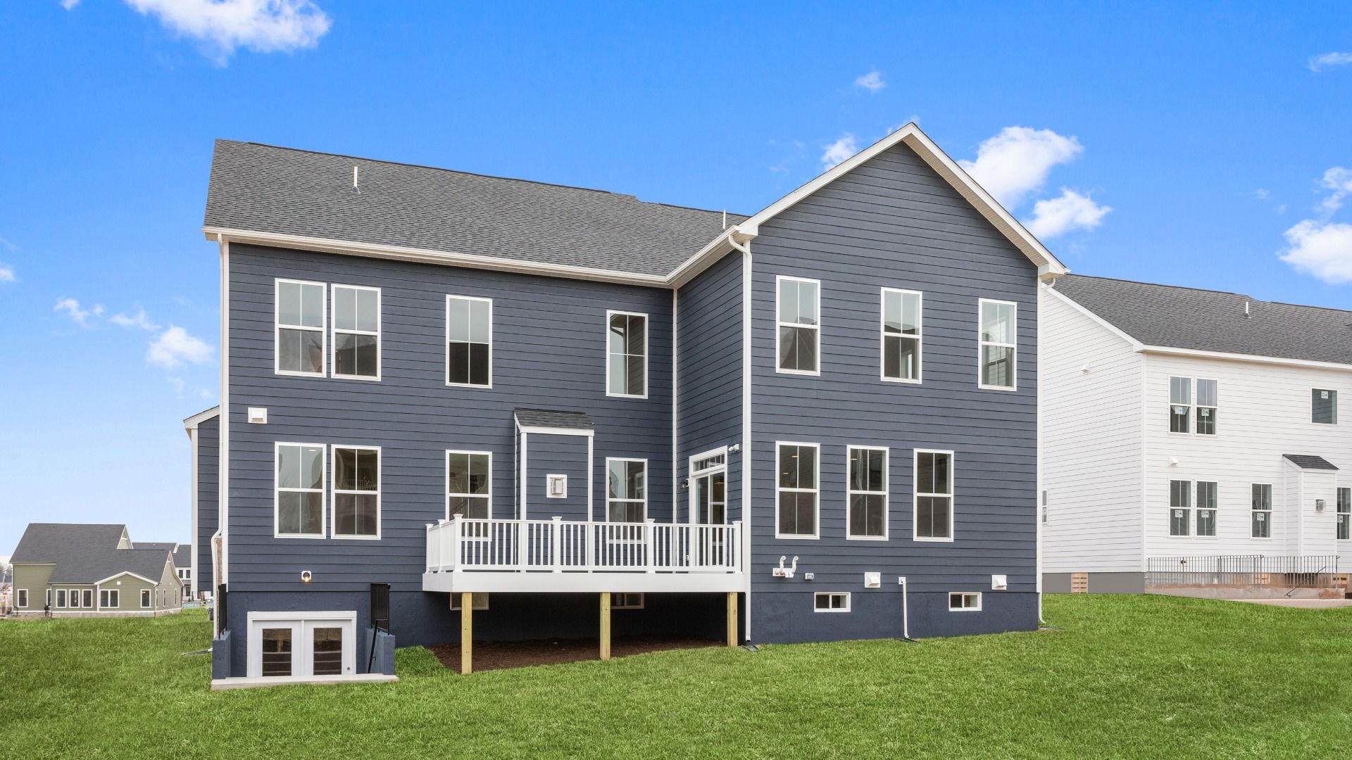 Albemarle Rear View at South Lake