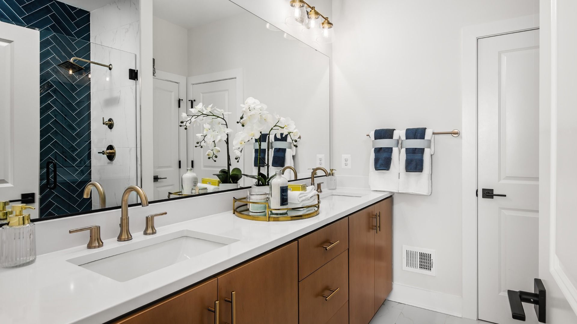 Bridgton Owner's Suite Bathroom
