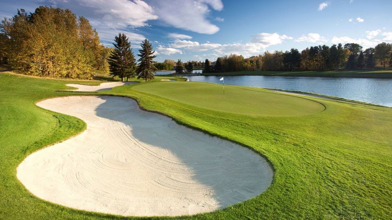 Enjoy Nearby Golf Courses