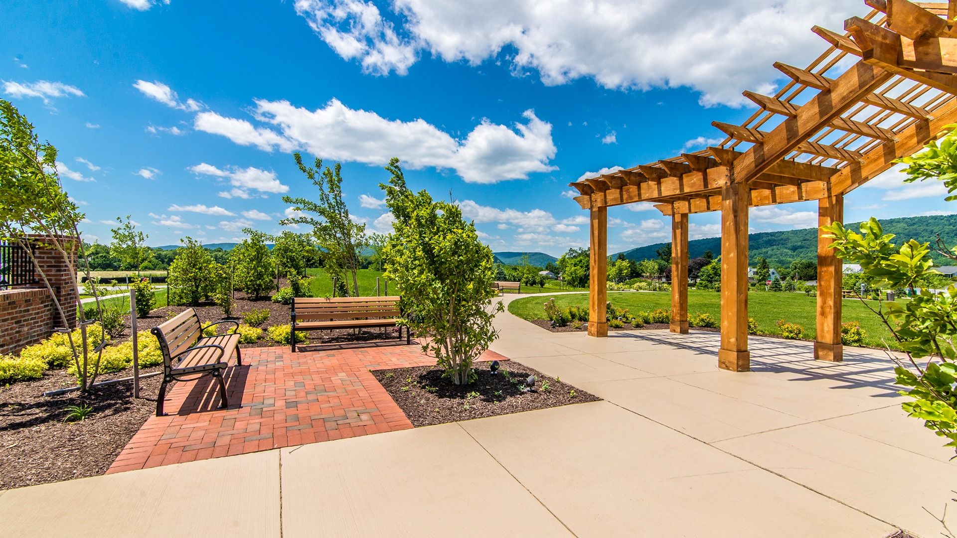 Outdoor Amenity Lounge Areas at Brunswick Crossing Community