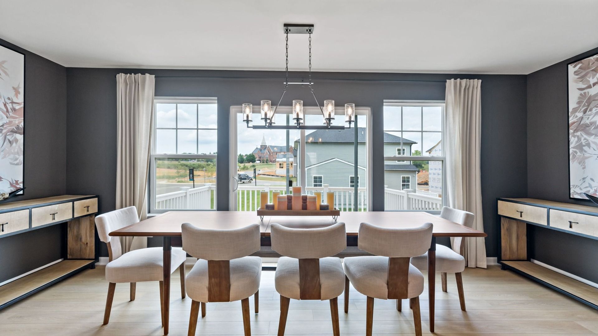 Dining room in York II at King’s Crossing Townhomes. Charles Town, WV. Modern finishes and space for dining table and chairs