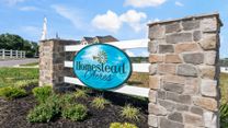 Homestead Acres Townhomes por DRB Homes en York Pennsylvania