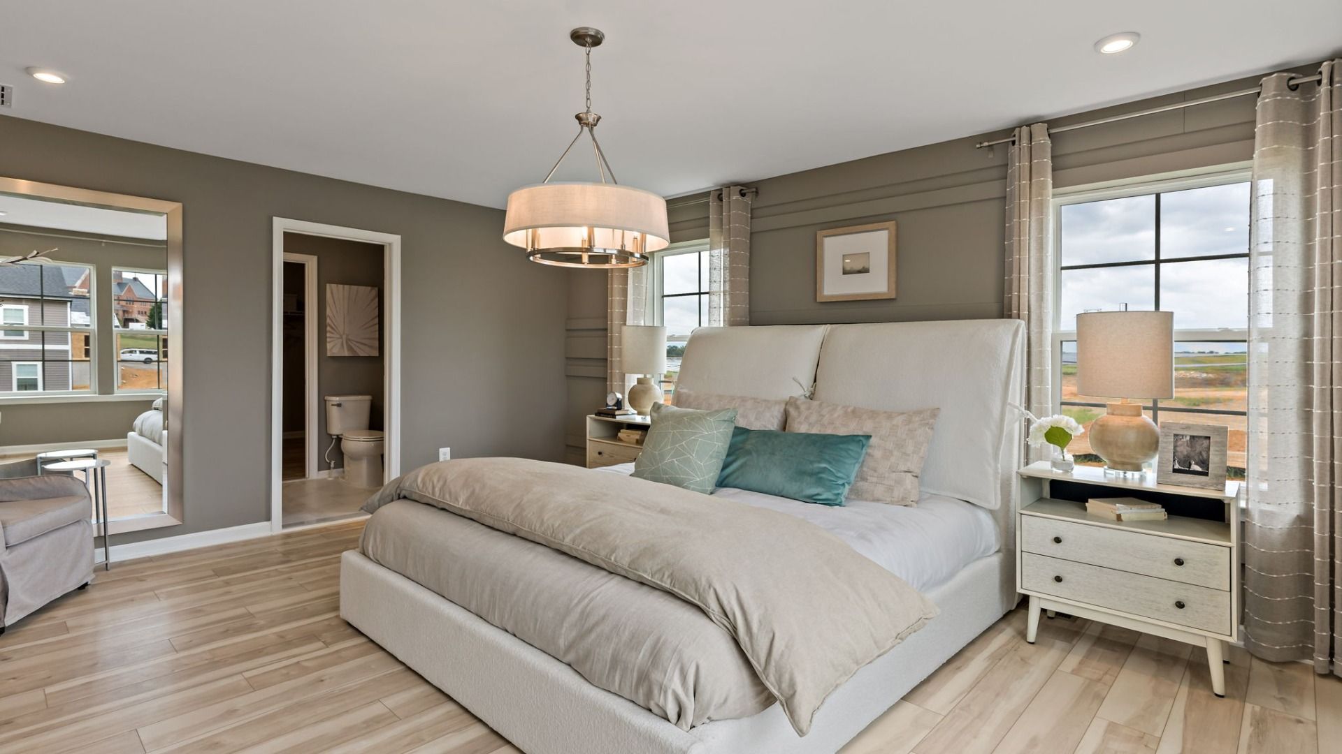 Peaceful views and soft lighting make the owner’s suiteof the Whitehall II a serene retreat.