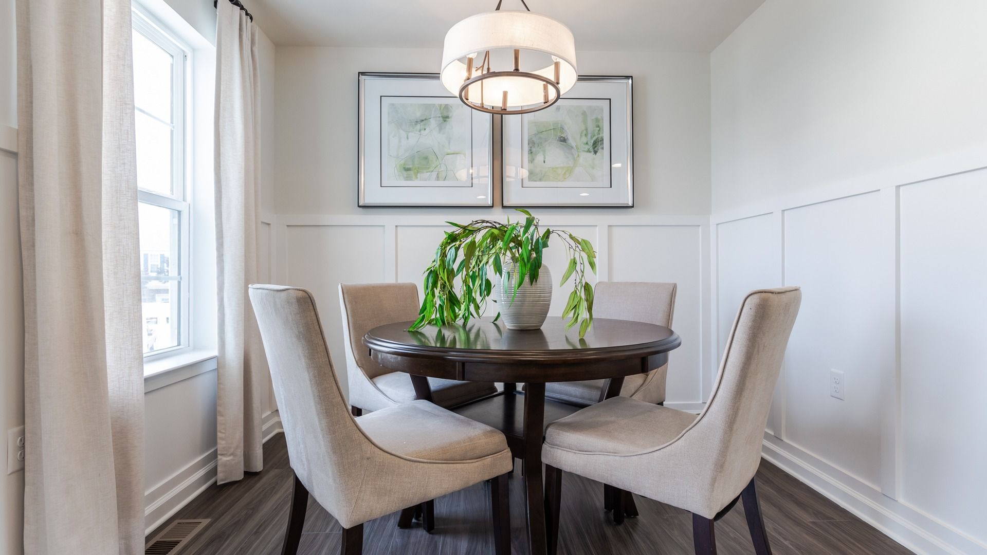 York II 2nd Level Dining Area