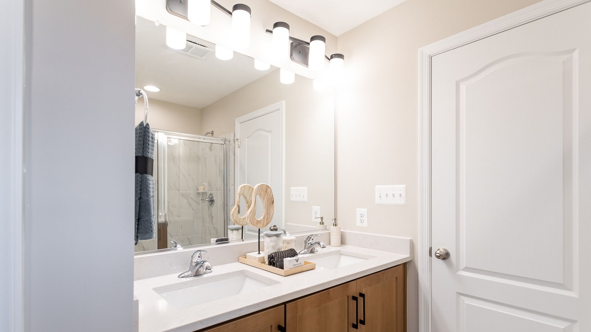 Modern features in the Carnegie II primary bath create the ideal space for everyday routines.