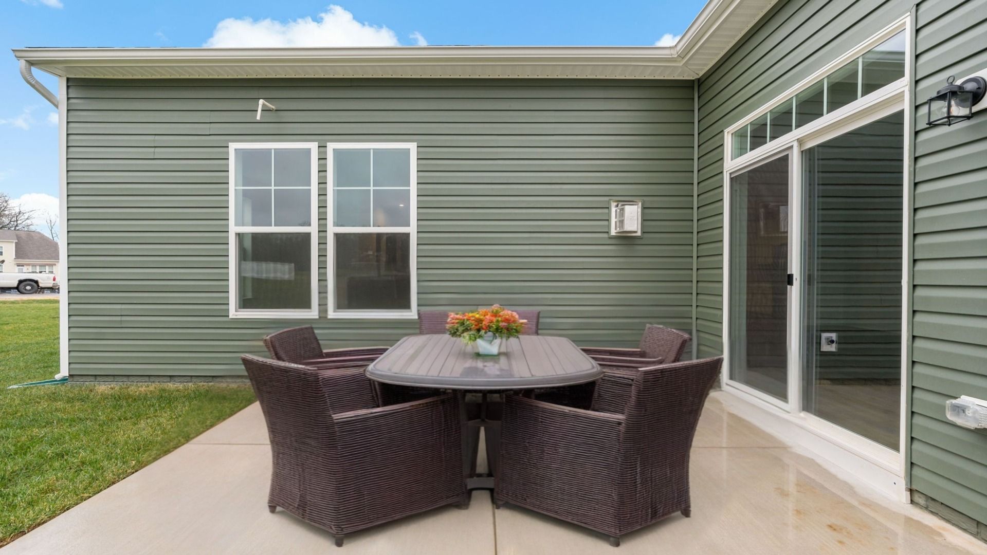 Outdoor living area in the Finch II, perfect for relaxing, entertaining, and enjoying fresh air.