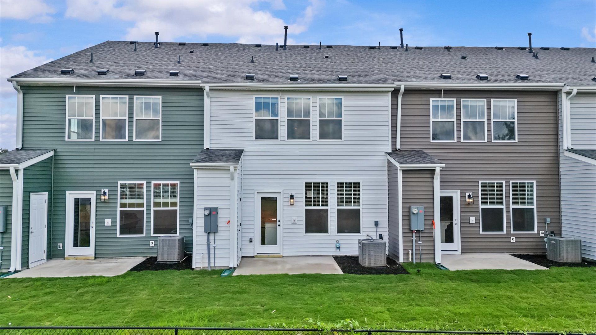 204 Cali Way (Litchfield)