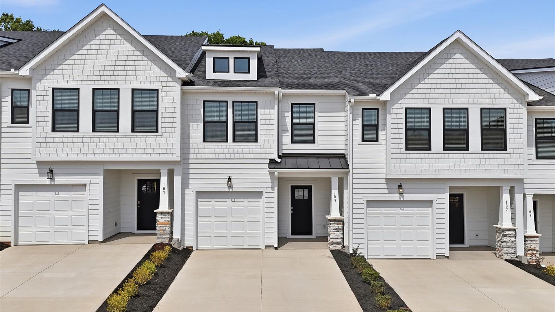 105 Redfield Place (Litchfield)
