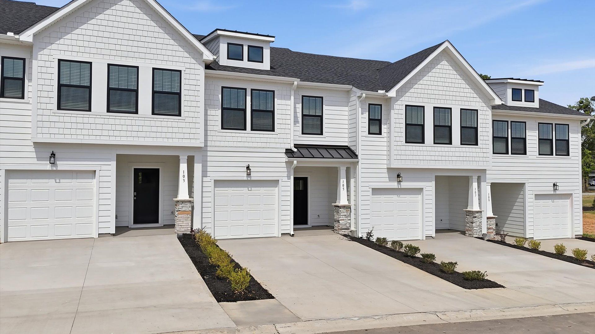 Desirable location and established charm in this superior two-story villa community near Downtown Simpsonville
