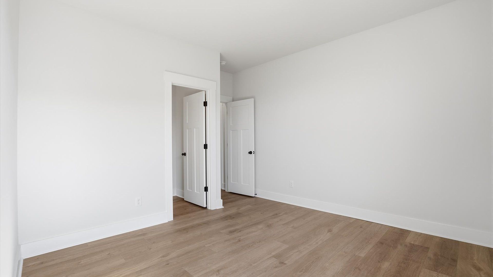 Thoughtfully designed rooms with hardwood flooring and generous proportions in Woodruff, SC