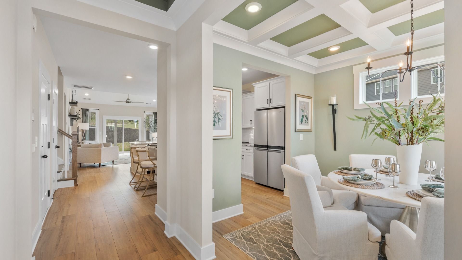 Refined foyer with hardwood floors and thoughtful design for a first-rate welcome located in Fountain Inn, SC