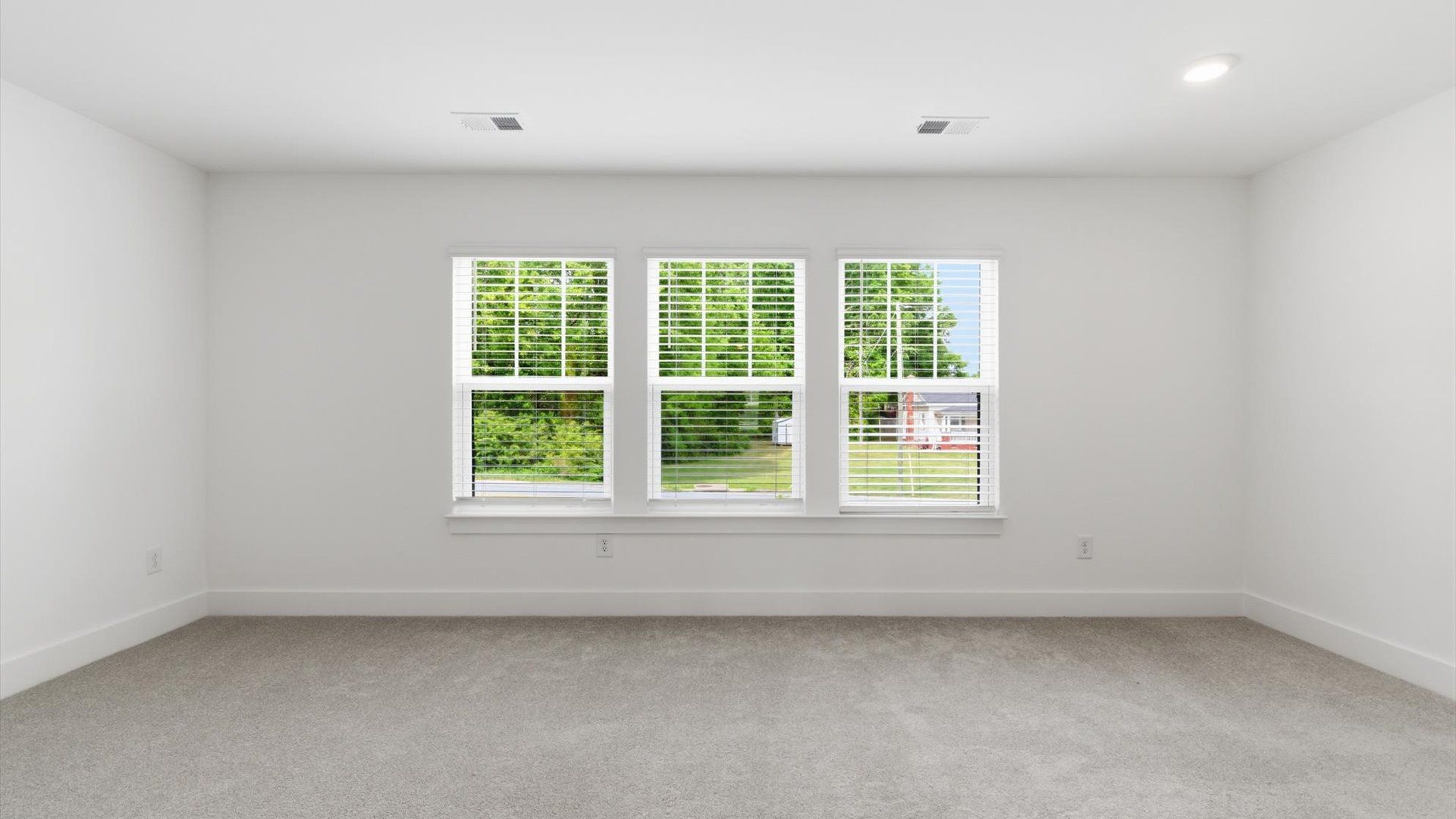 Desirable primary suite layout with spacious en suite bath in a proven, established community