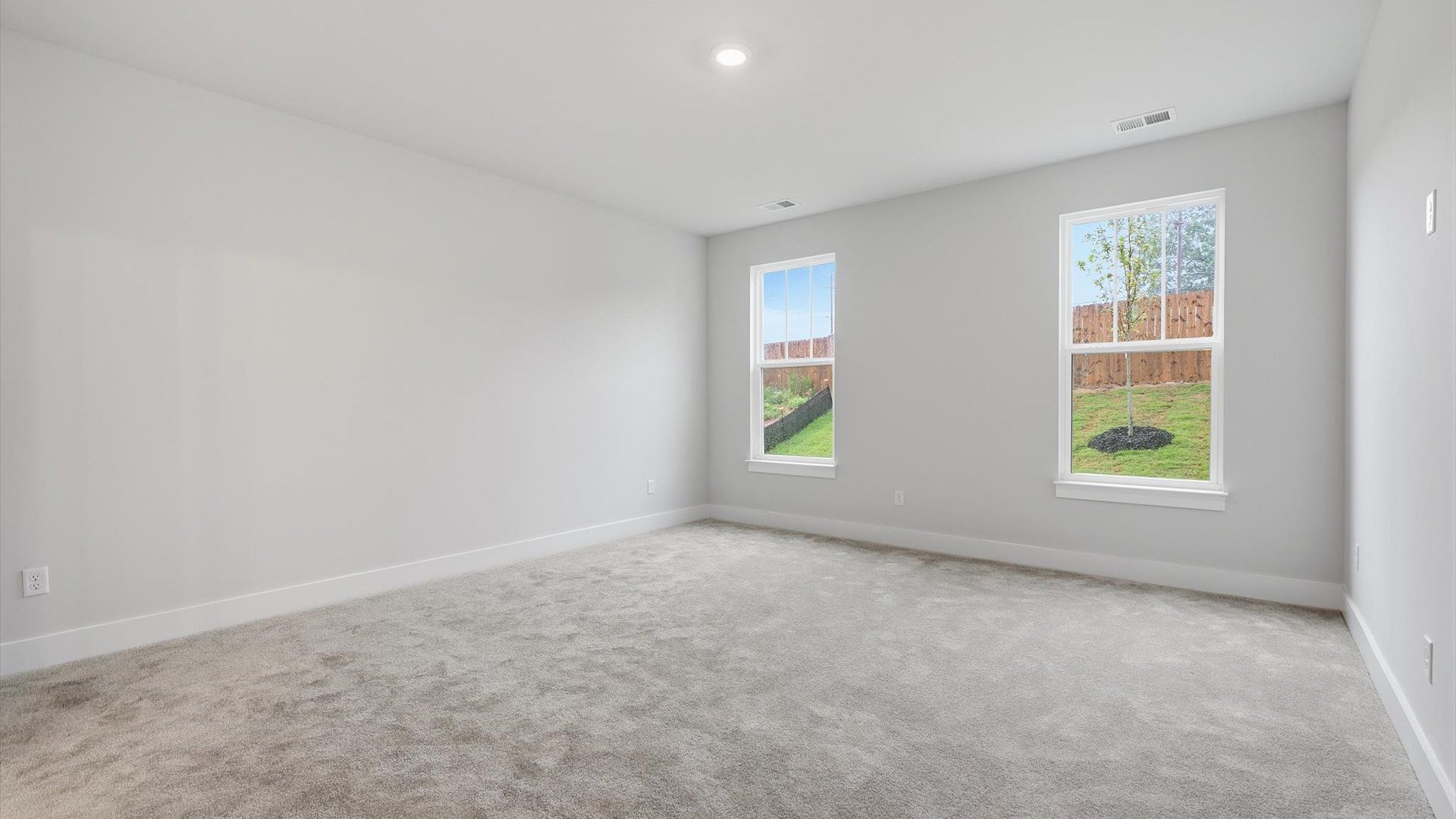 Desirable primary suite layout with spacious en suite bath in a proven, established community