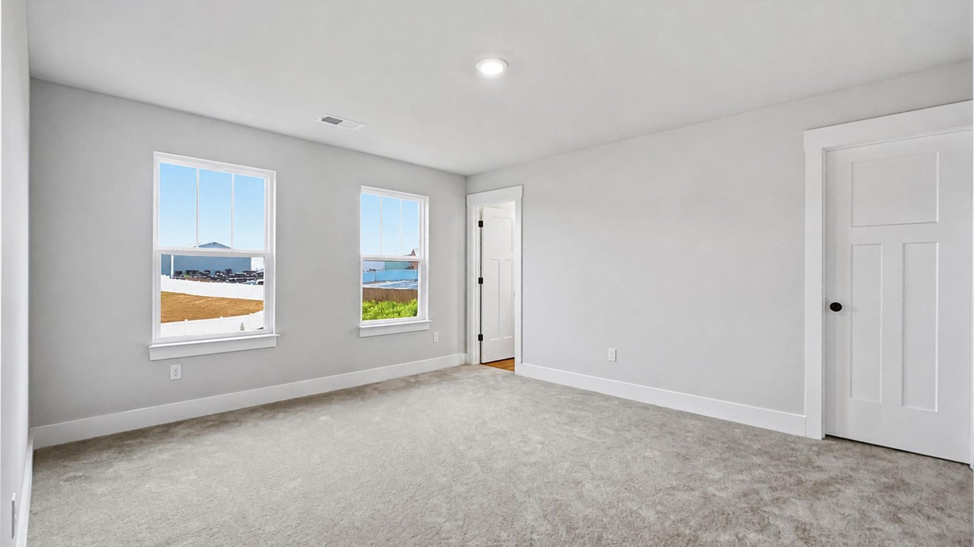 Welcoming guest retreat designed for everyday comfort at the reputable Woodglen community