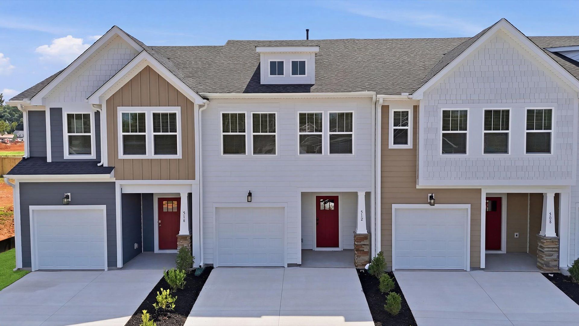 512 Round Rock Way (Litchfield)
