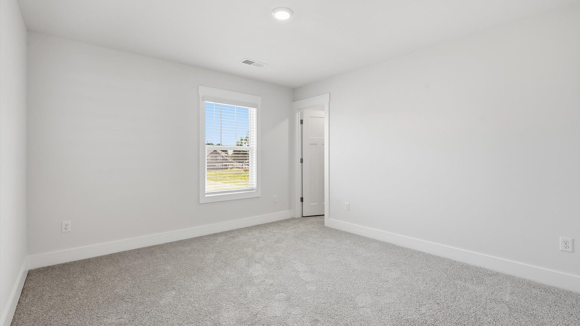 Memorable space offering plush carpet underfoot and a thoughtfully planned walk-in closet in Inman, SC