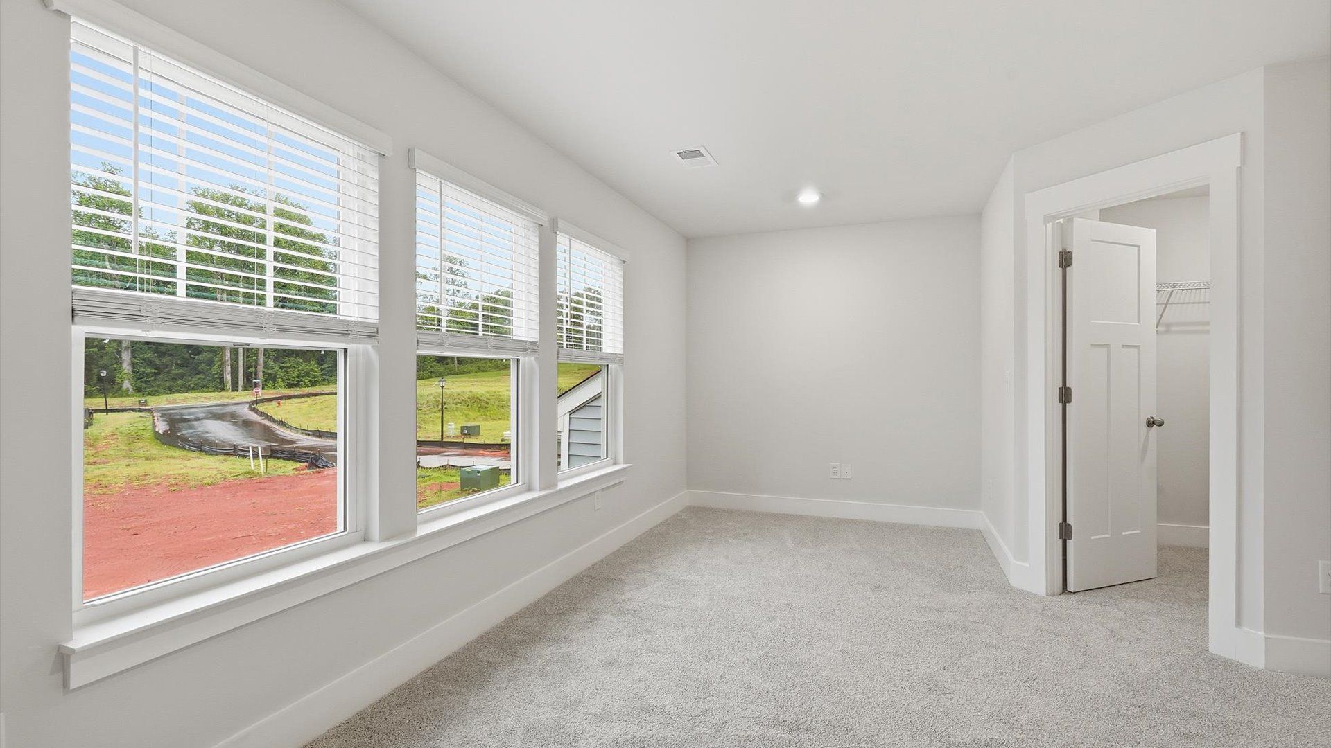 Desirable primary suite layout with spacious en suite bath in a proven, established community