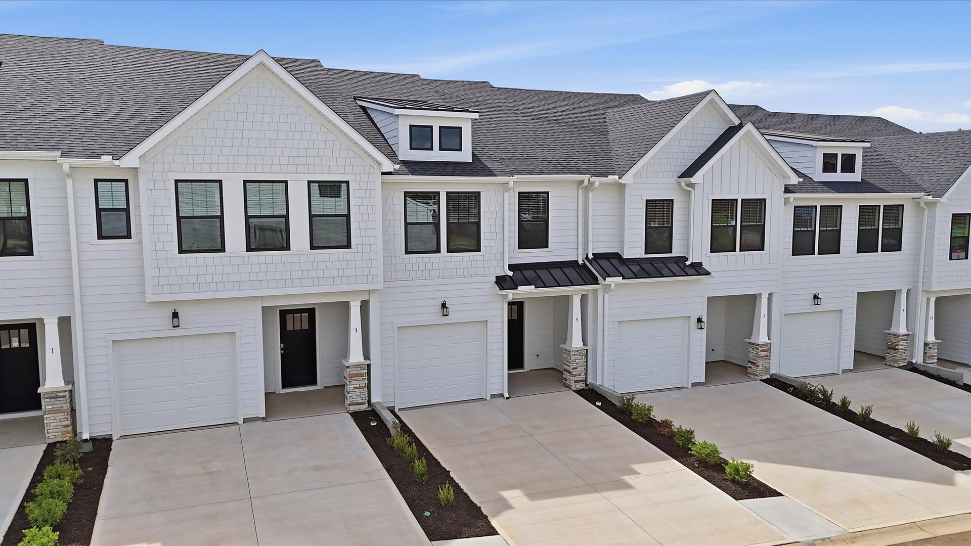 Notable curb appeal and elegant interiors in this reputable community near Simpsonville’s core