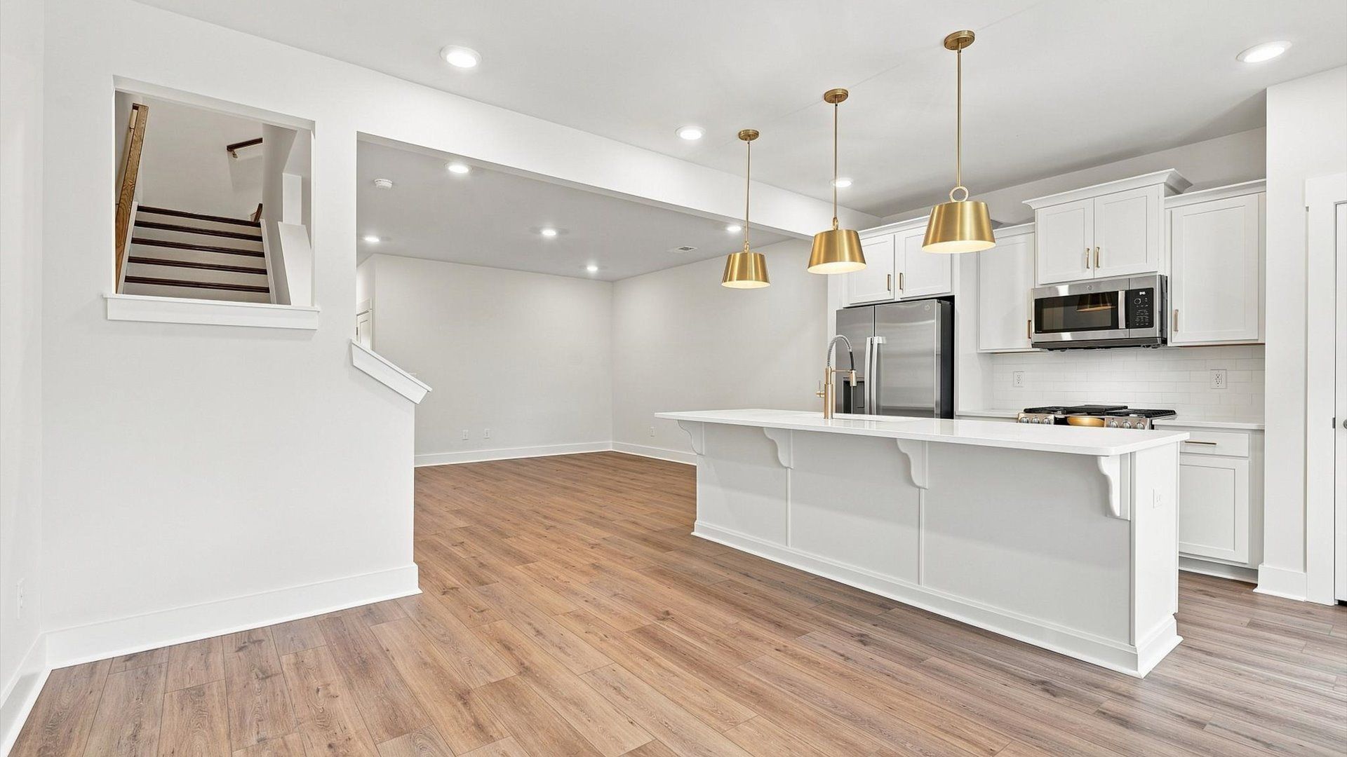 Light-filled breakfast area offering a comfortable space to gather and unwind