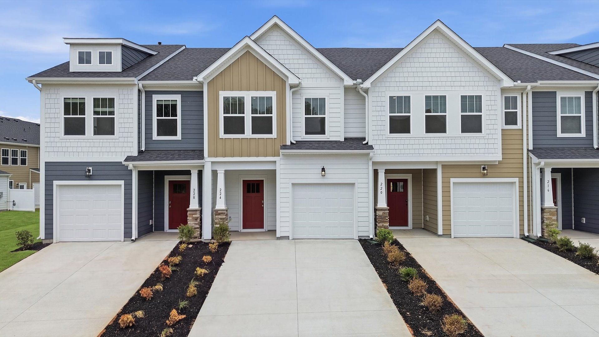 102 Canyon Creek Way. Fountain Inn, SC 29644