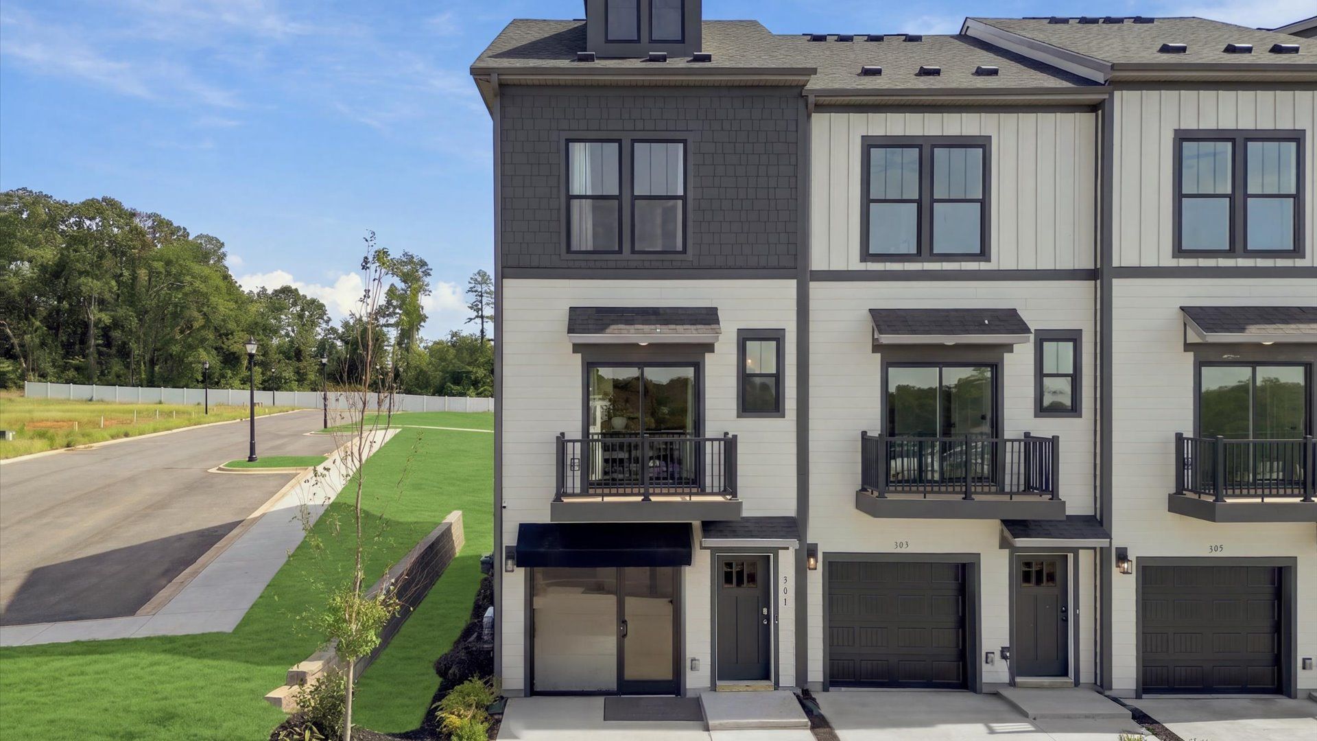 301 Carson Place. Greenville, SC 29605