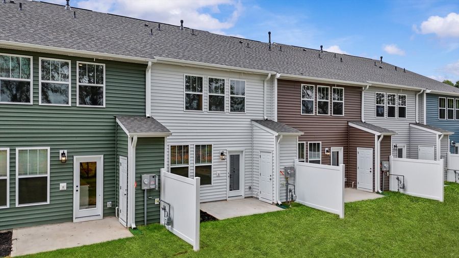 542 W Norvell Court (Litchfield)