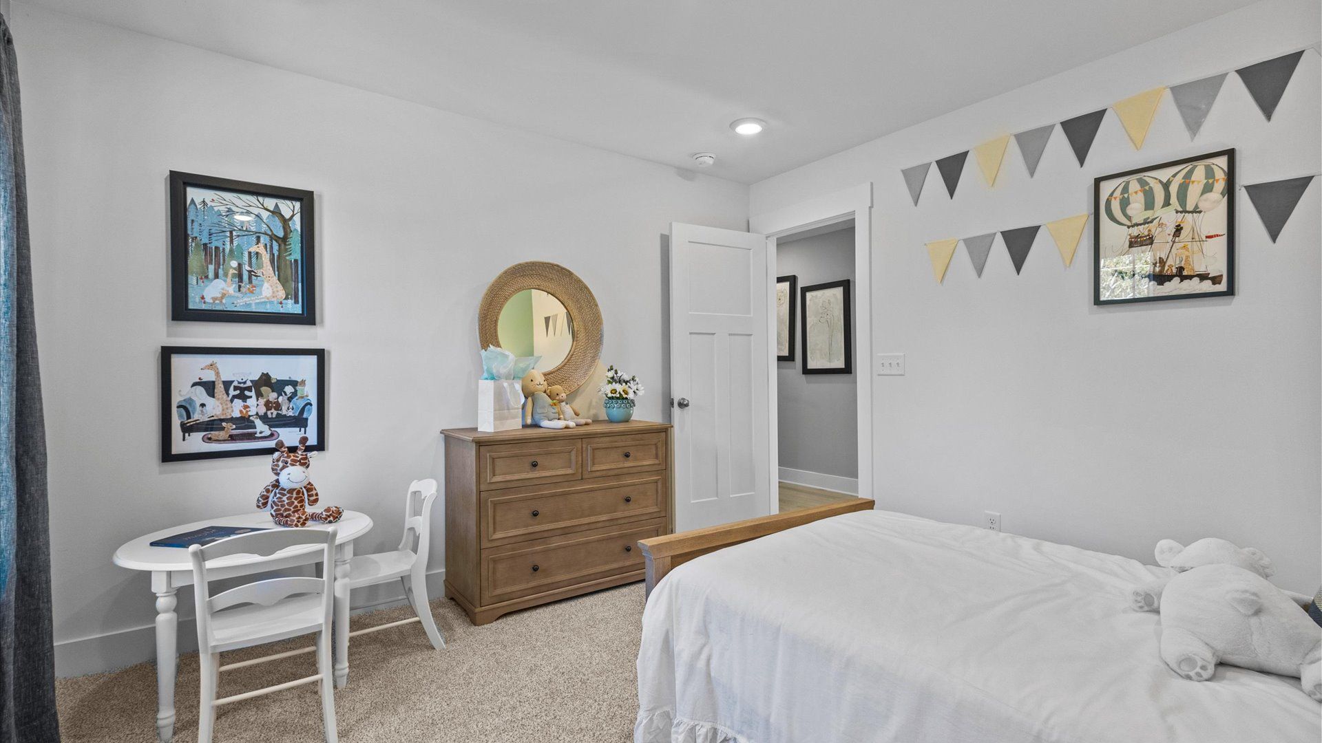 Mint home plan spacious secondary/guest bedroom