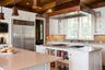 casa en David Turner Companies. por David Turner Companies.