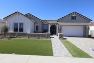 Canyon Views – 70’ Sunrise Series por David Weekley Homes en Phoenix-Mesa Arizona