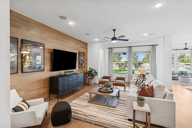 The Pinto - Family Room