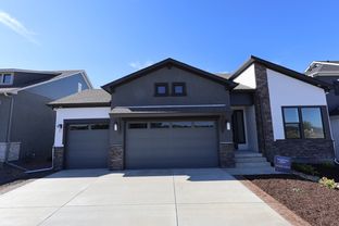 Windom - Cloverleaf - Pinnacle Collection: Monument, Colorado - David Weekley Homes