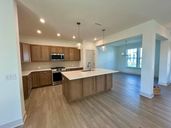 Marilyn Woods - The Courtyard Collection por David Weekley Homes en Indianapolis Indiana