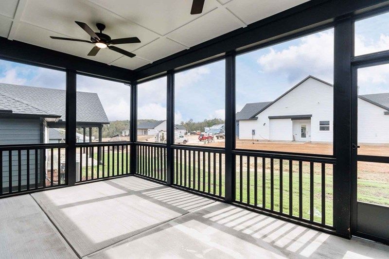 The Carroway - Screened Porch