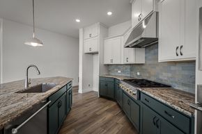Cloverleaf - Pinnacle Collection - Monument, CO