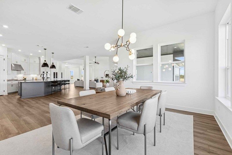 The Aldenridge - Dining