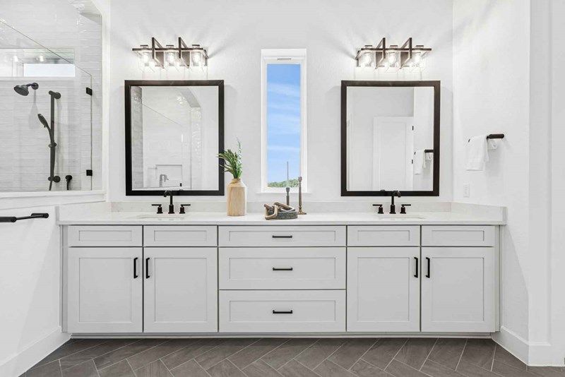 The Aldenridge - Owner's Bath
