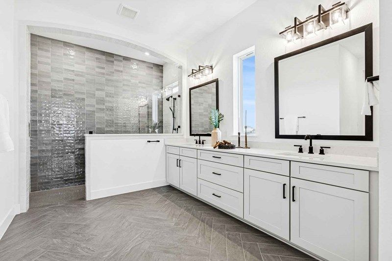 The Aldenridge - Owner's Bath