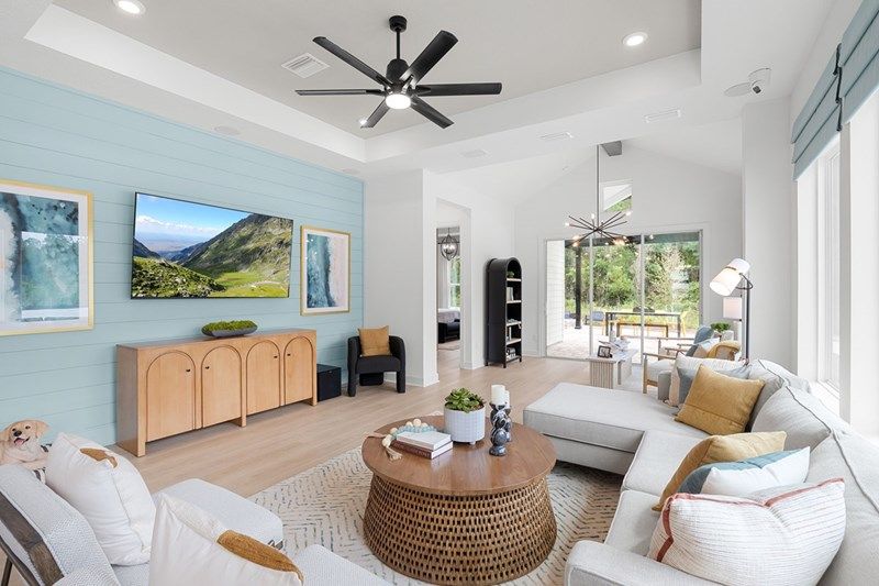 The Hollinger - Family Room