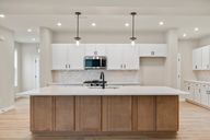 Marilyn Woods - The Courtyard Collection por David Weekley Homes en Indianapolis Indiana