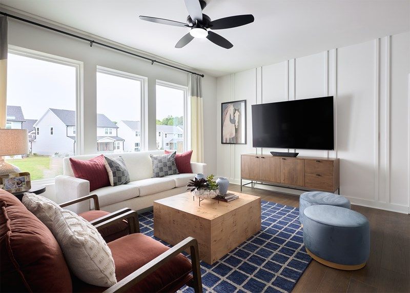 The Sprinhill - Family Room