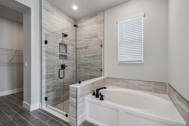 The Edie - Owner's Bath