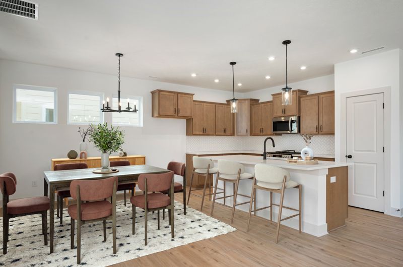 Marilyn Woods - The Courtyard Collection por David Weekley Homes en Indianapolis Indiana