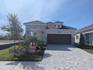 629 Allora Ave (Queensgate)