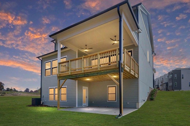 The Savannah - Exterior Rear