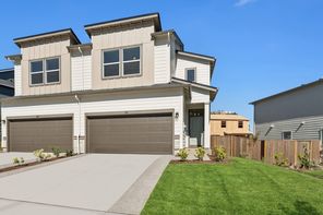 911 Rosebud Court (Arleta)