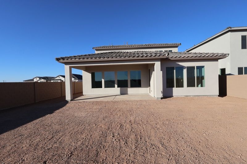 2407 E Rihl Rd (Oakmont)