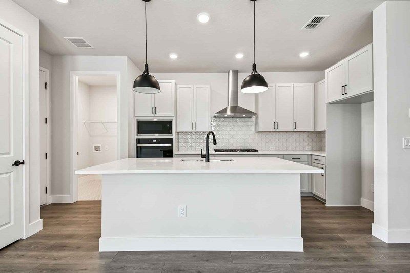 The Malone - Kitchen