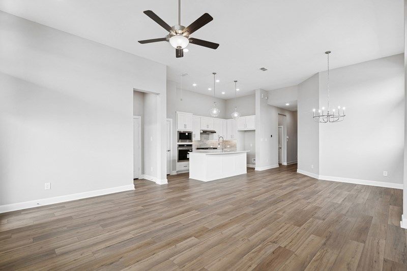 The Elson - Family Room